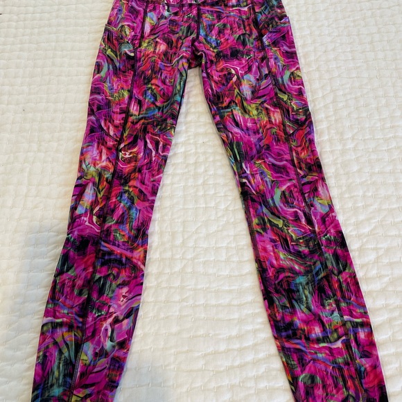 Lululemon Base Pace Leggings - Picture 4 of 9